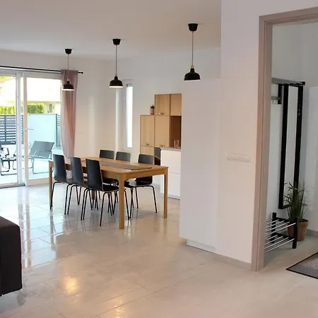 Villa Family Beach Haus *